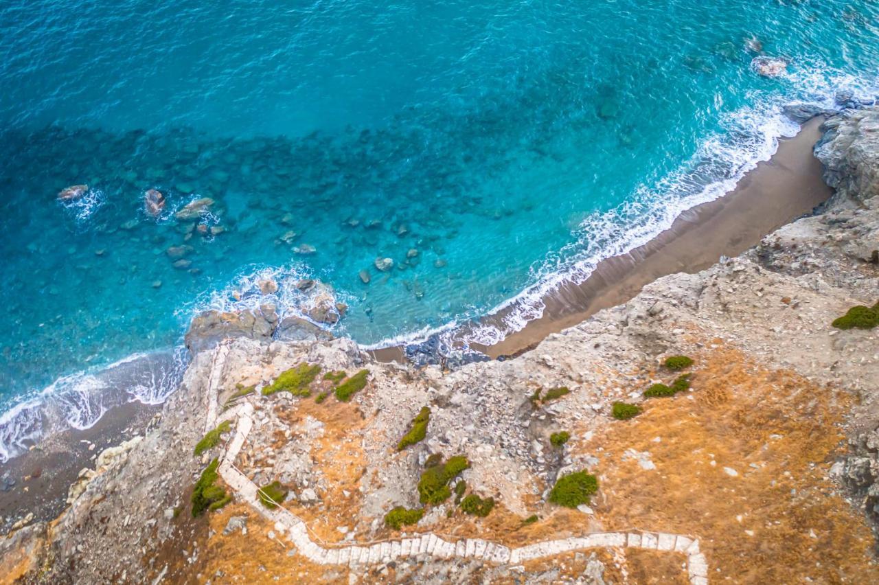 Psaravolada Milos Hotel