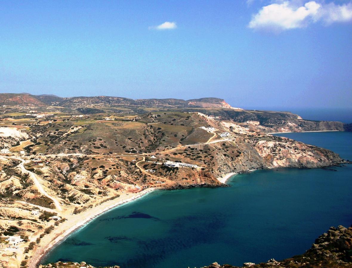 Psaravolada Milos Hotel Strand van Agia Kiriaki